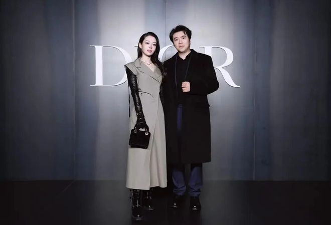 Kim Jones的快乐王子米乐m6Dior的卡萨诺瓦(图43)