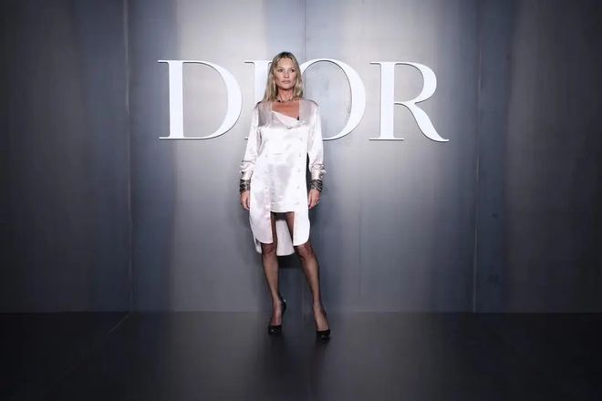 Kim Jones的快乐王子米乐m6Dior的卡萨诺瓦(图72)